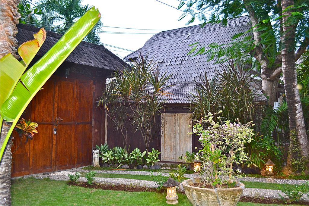 Villa Una Seminyak Esterno foto
