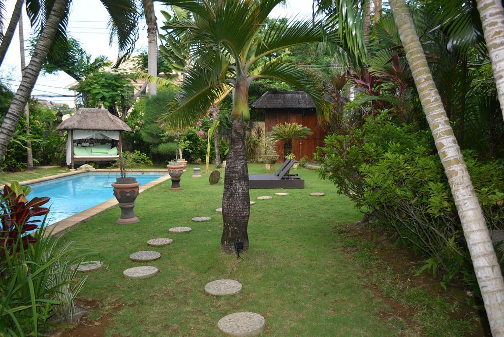 Villa Una Seminyak Esterno foto