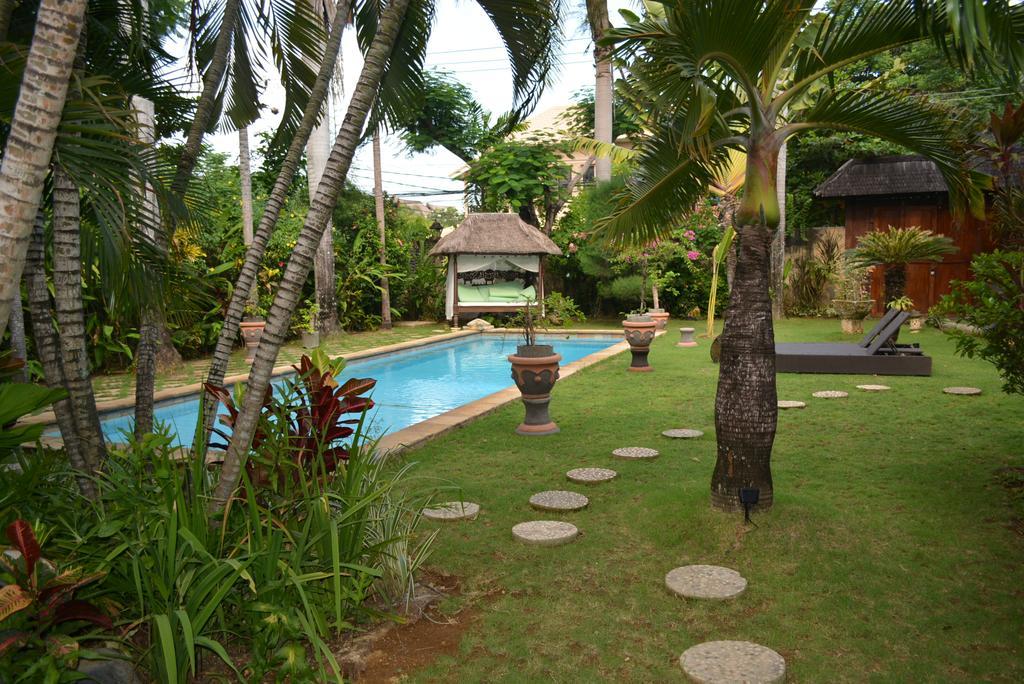 Villa Una Seminyak Esterno foto