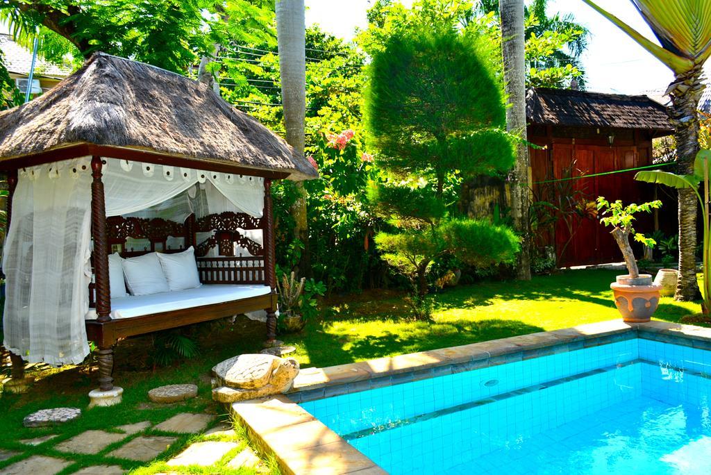 Villa Una Seminyak Esterno foto